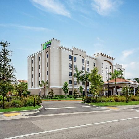 Holiday Inn Express & Suites - Miramar By Ihg Екстер'єр фото