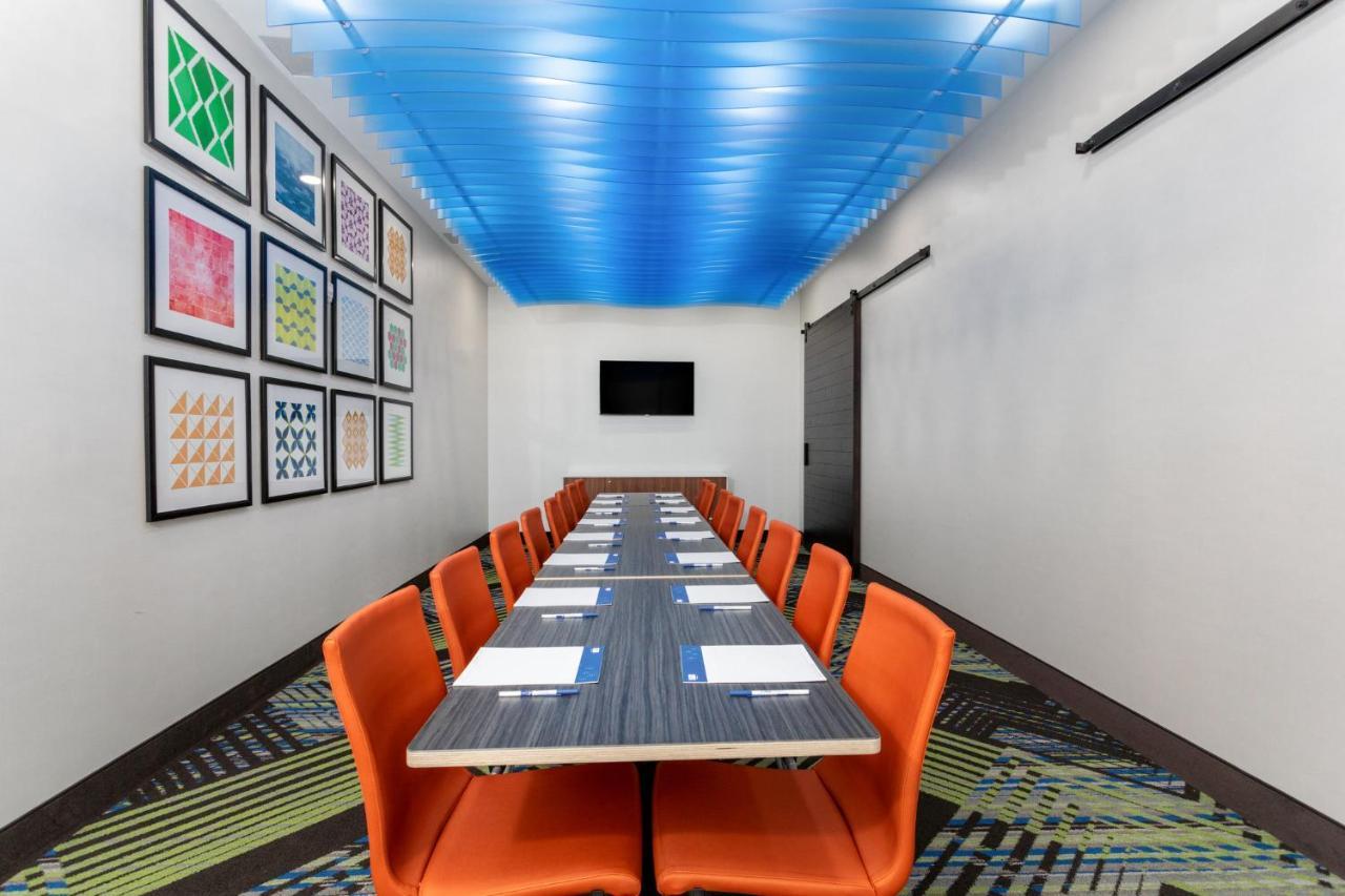 Holiday Inn Express & Suites - Miramar By Ihg Екстер'єр фото