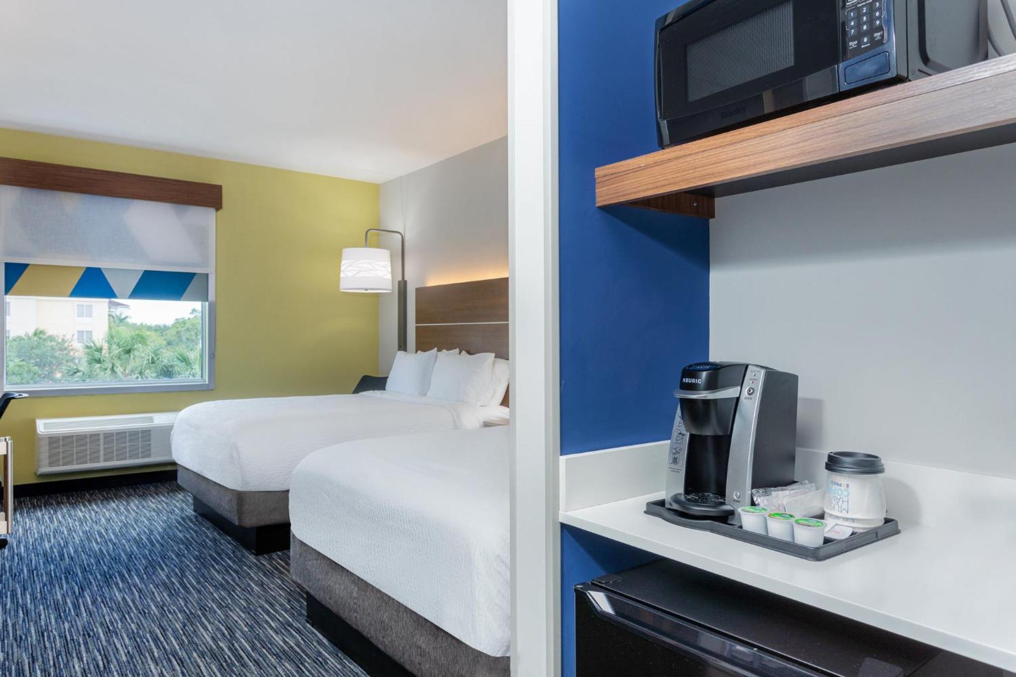 Holiday Inn Express & Suites - Miramar By Ihg Екстер'єр фото