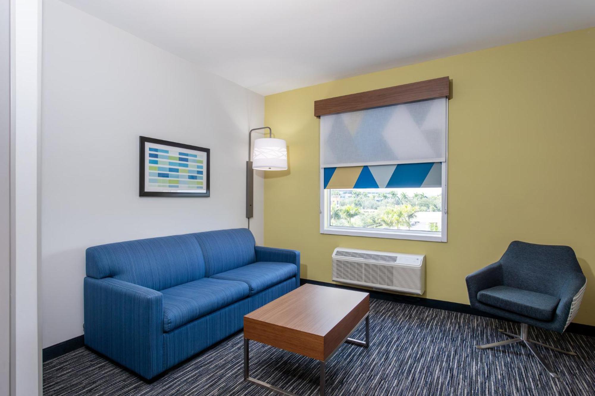 Holiday Inn Express & Suites - Miramar By Ihg Екстер'єр фото