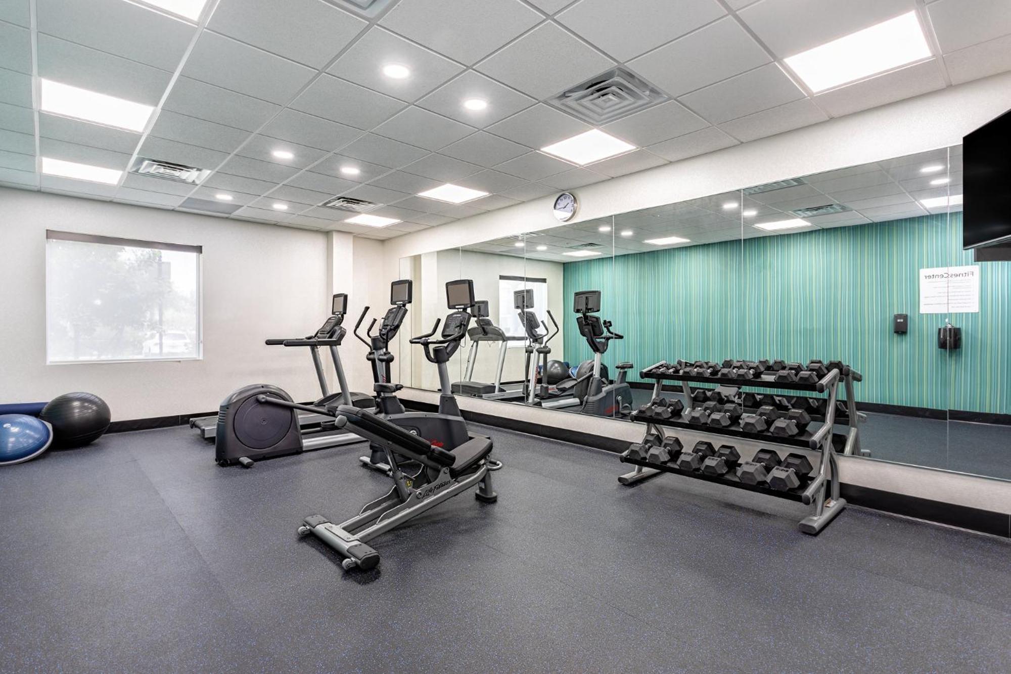 Holiday Inn Express & Suites - Miramar By Ihg Екстер'єр фото
