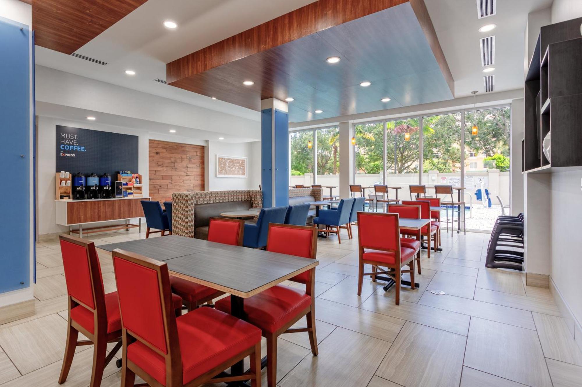 Holiday Inn Express & Suites - Miramar By Ihg Екстер'єр фото